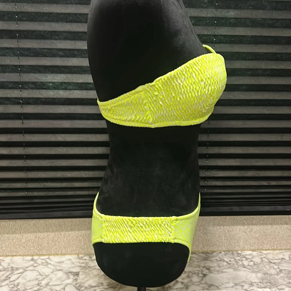 Victoria’s Secret Women’s Neon‎ Yellow & White 2 Piece Bikini Medium/ 34C NWOT - Picture 6 of 10